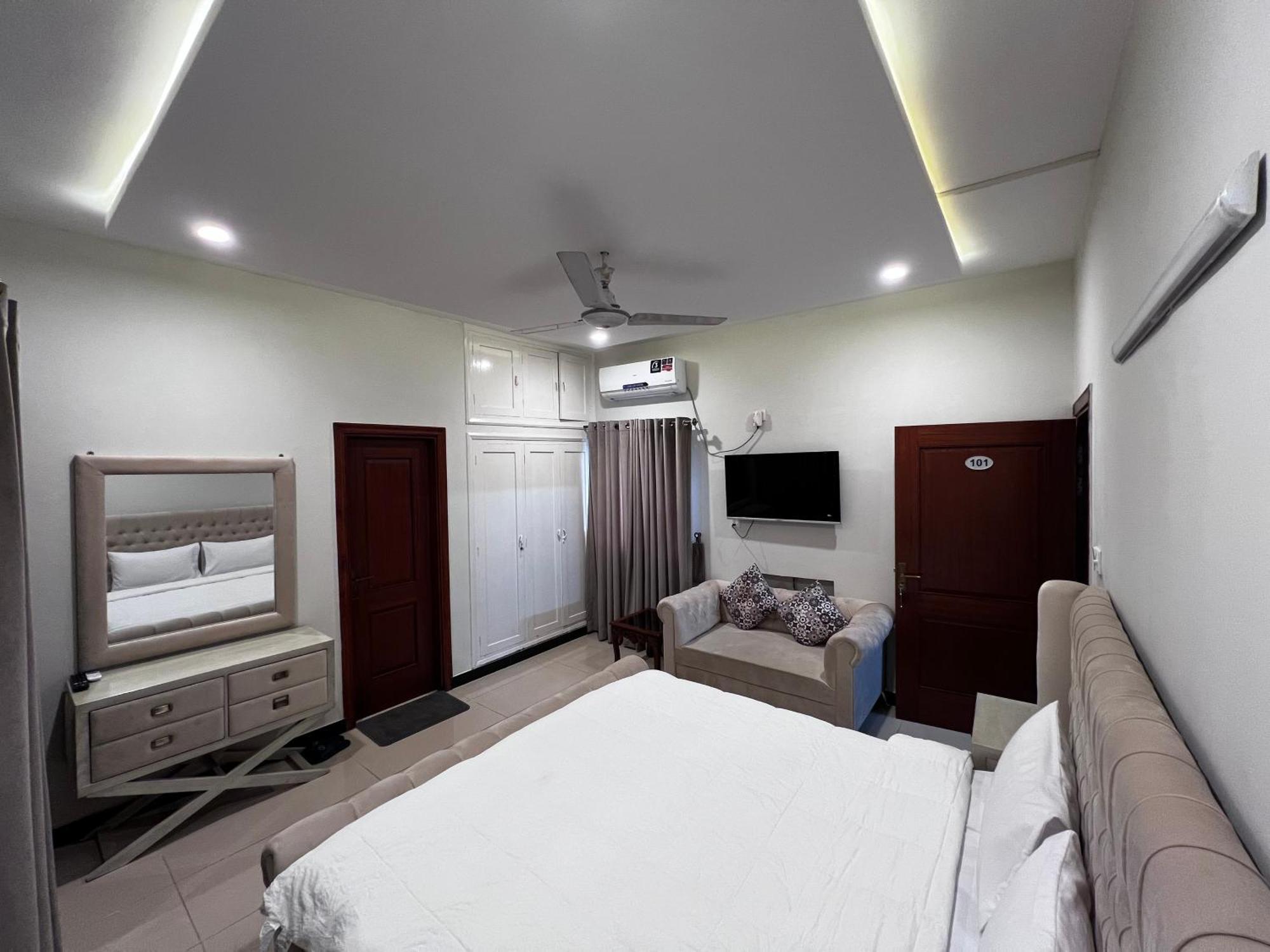 Bridge Residency-1, Sector F-6 Islamabad Exterior photo